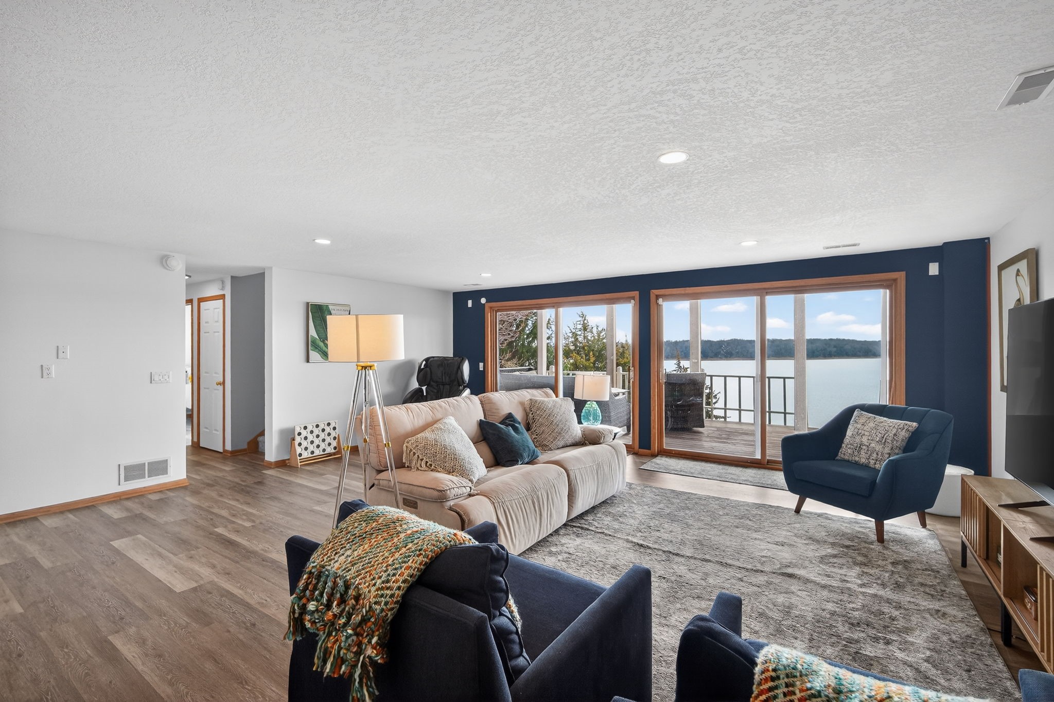 5339 Panorama Terrace