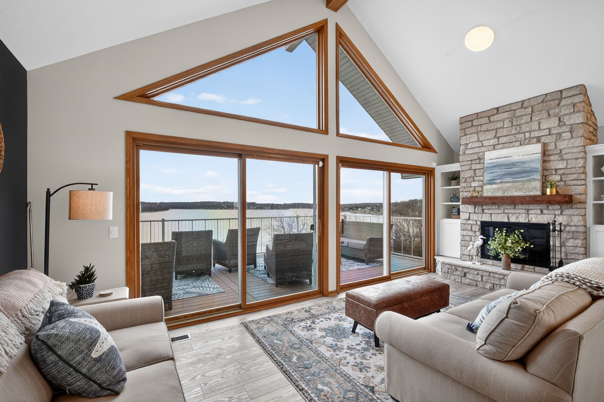 5339 Panorama Terrace