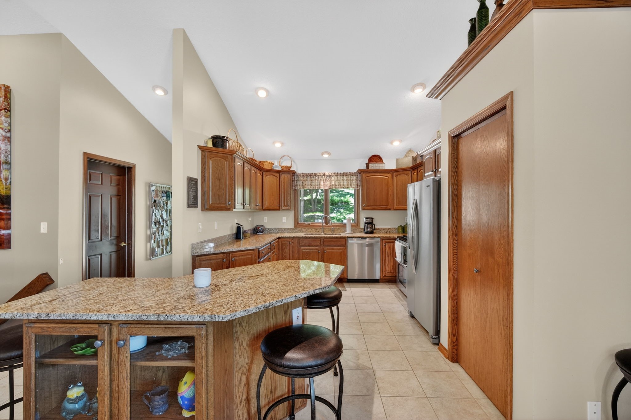 4301 Hickory Point