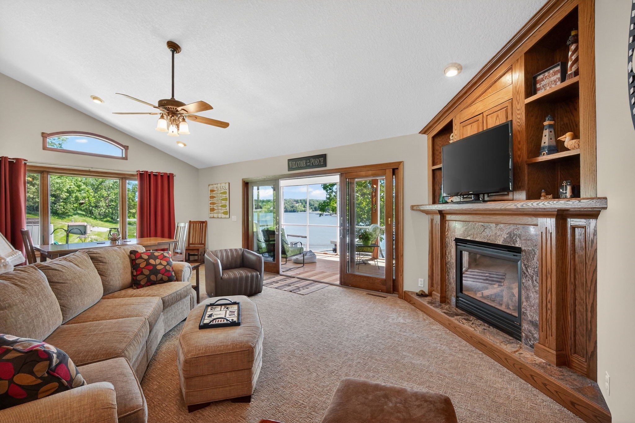 4301 Hickory Point