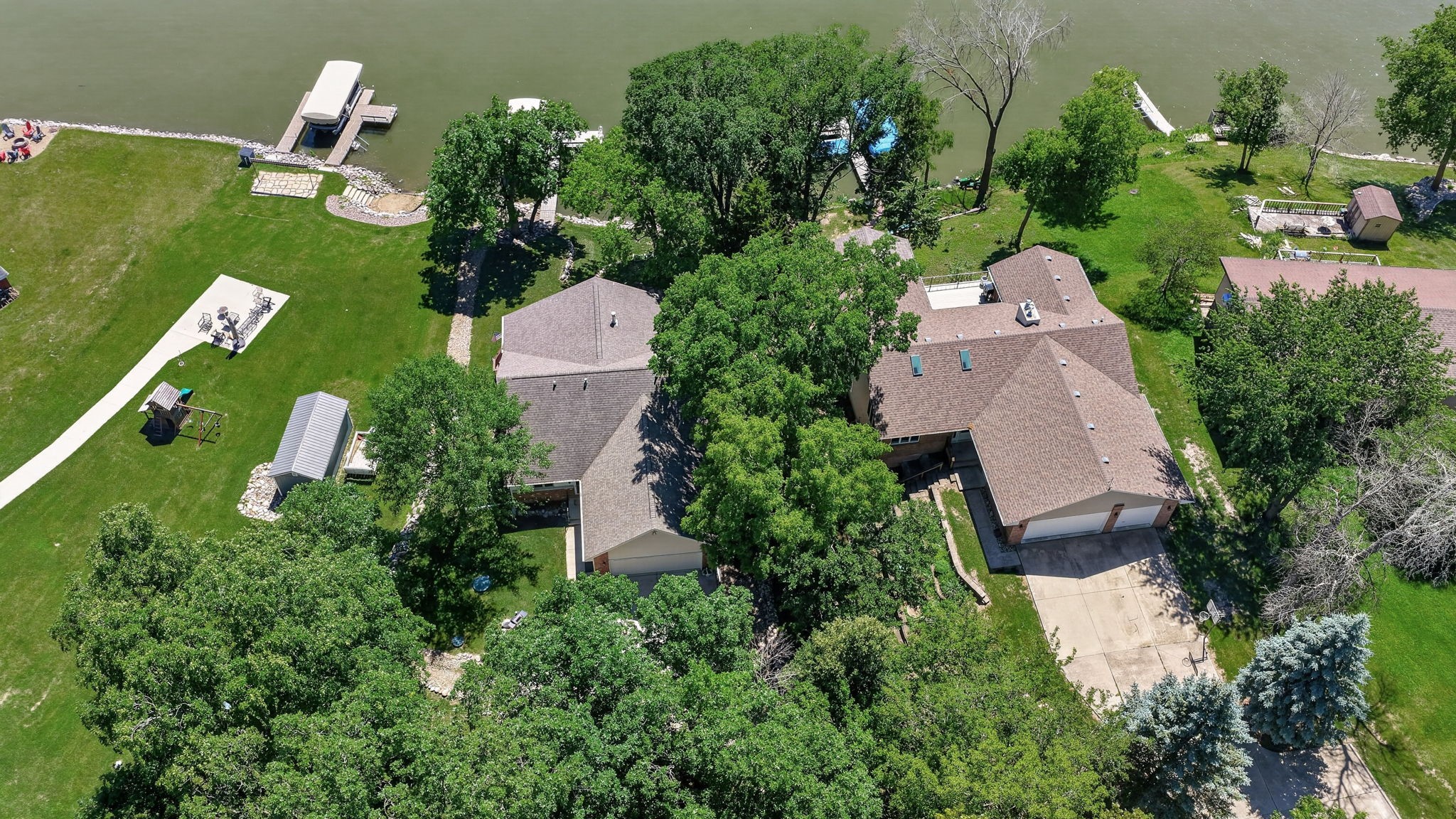 4301 Hickory Point
