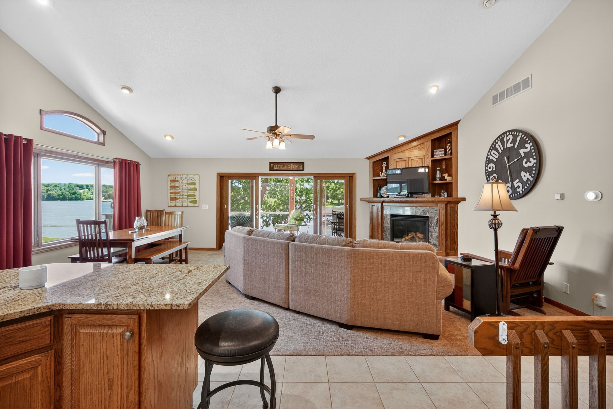 4301 Hickory Point