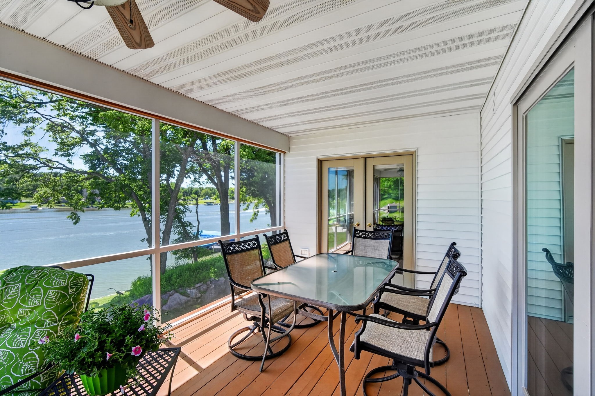 4301 Hickory Point