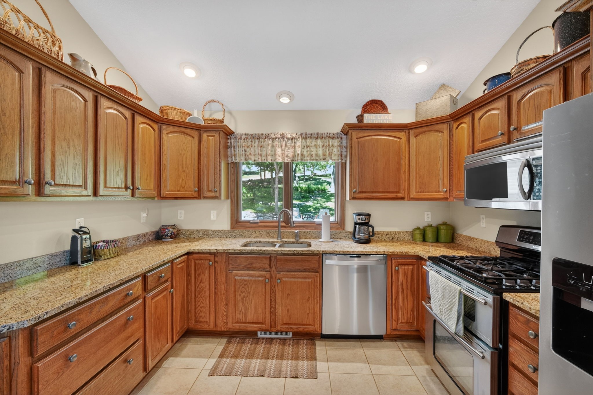 4301 Hickory Point