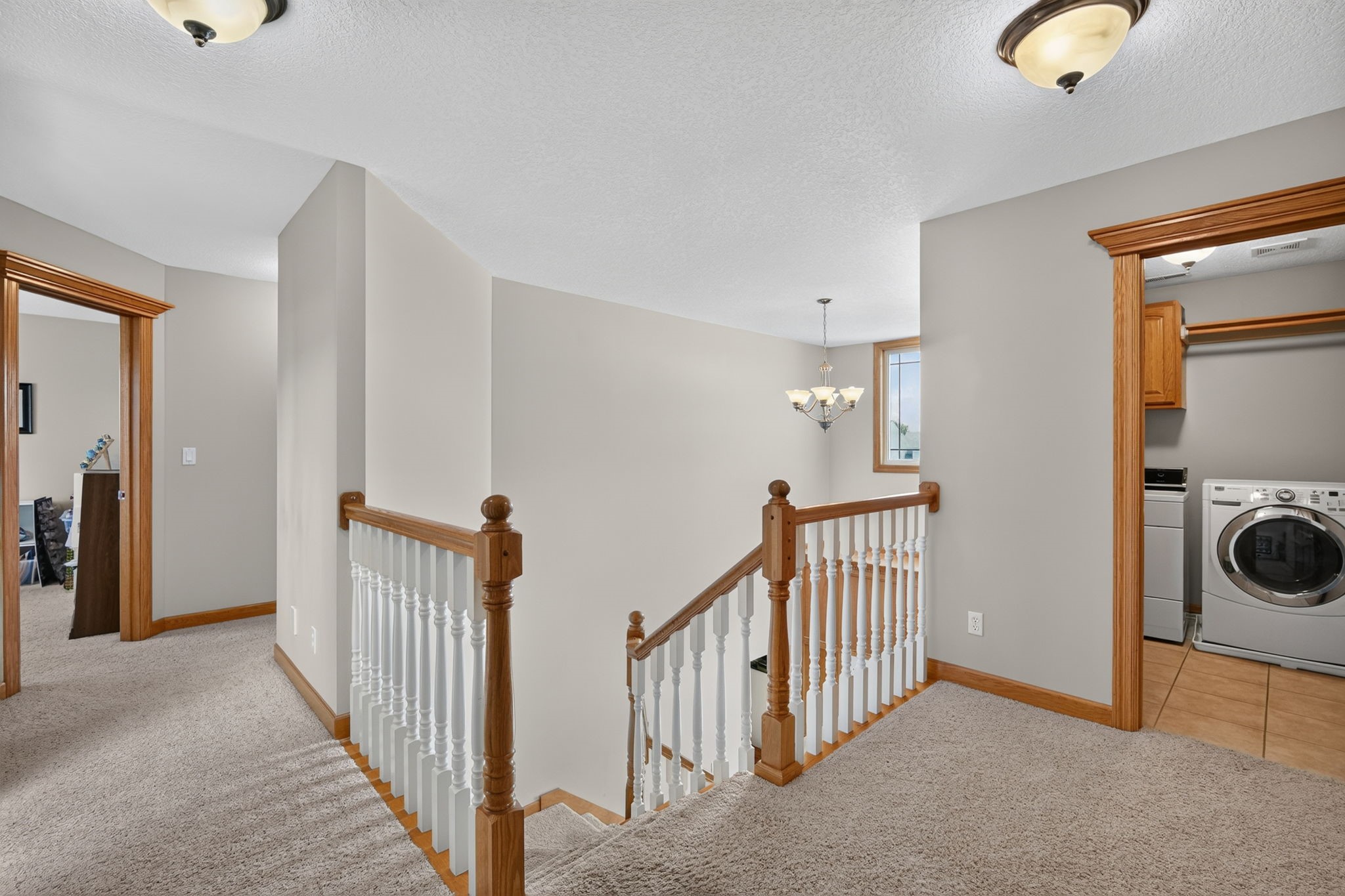 2215 SW WOODLAND Drive