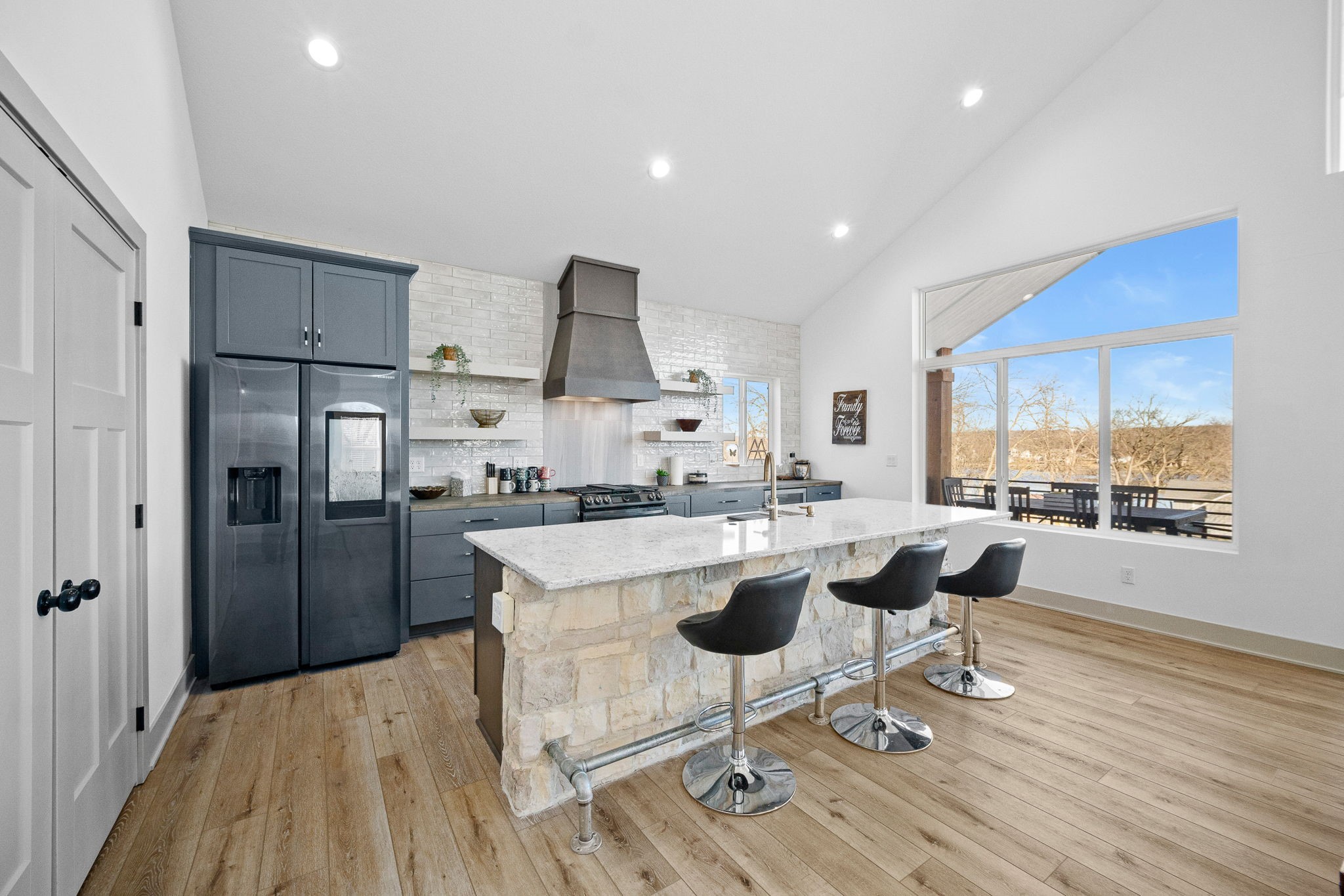 6257 Panorama Drive