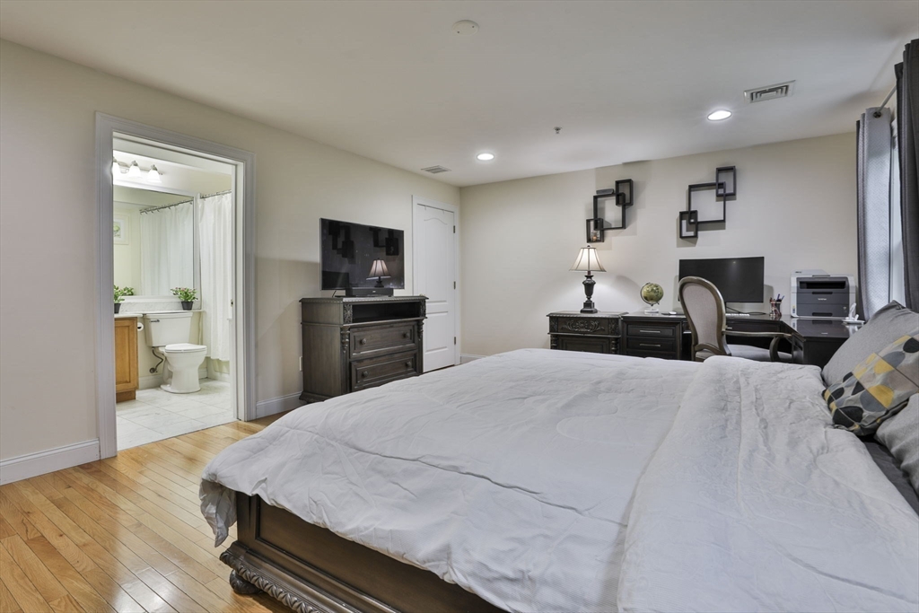 139 Prospect Street # 10