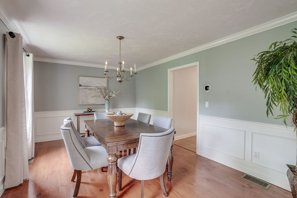 115 Meadow Lane