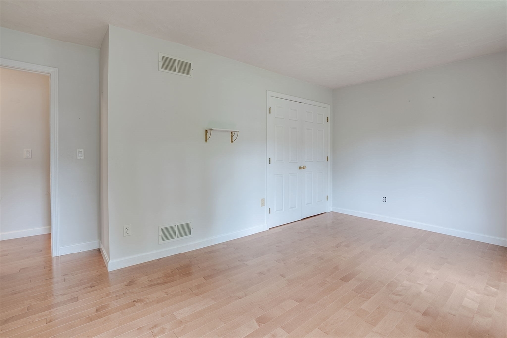 115 Meadow Lane
