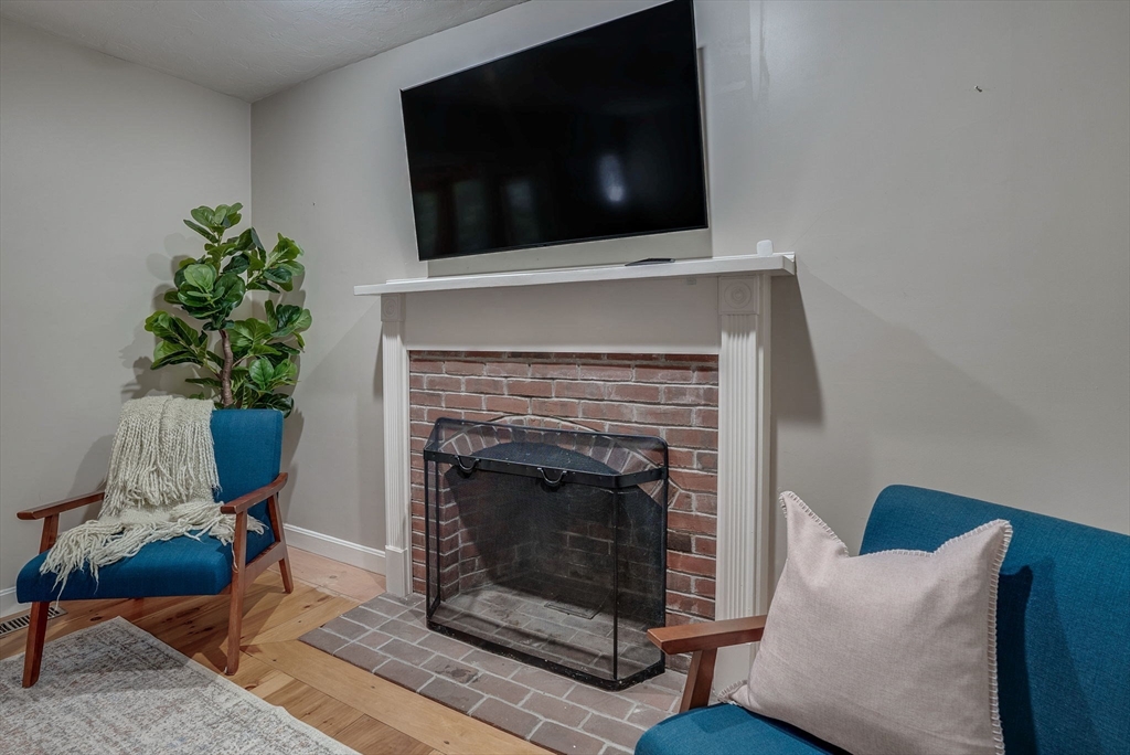 115 Meadow Lane