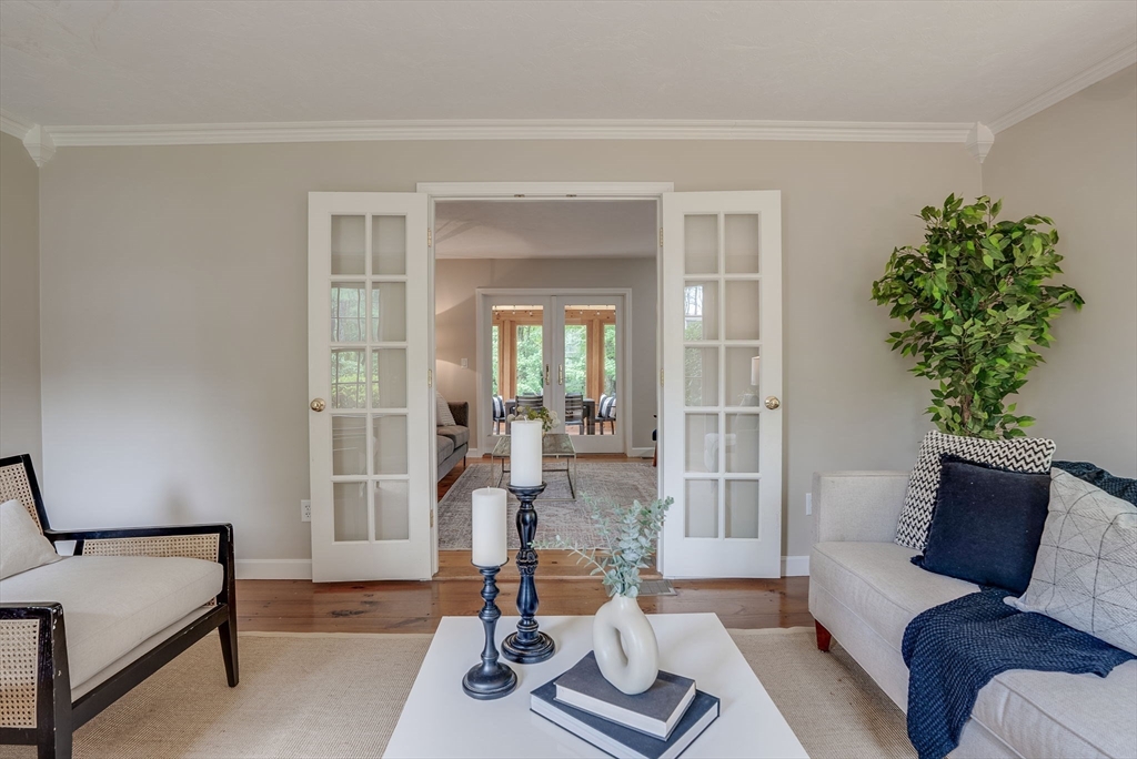 115 Meadow Lane