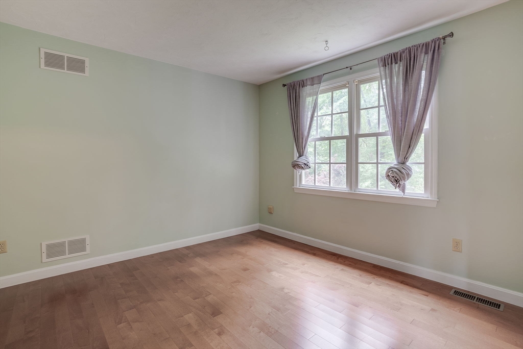 115 Meadow Lane