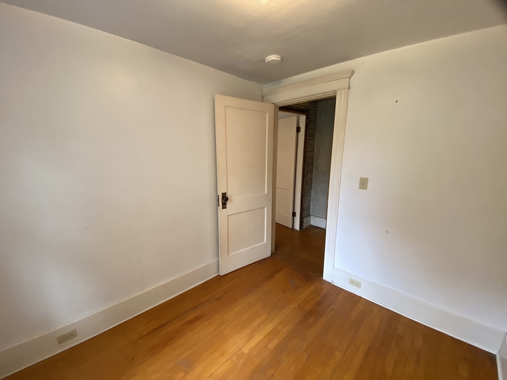 11 Oakes Street