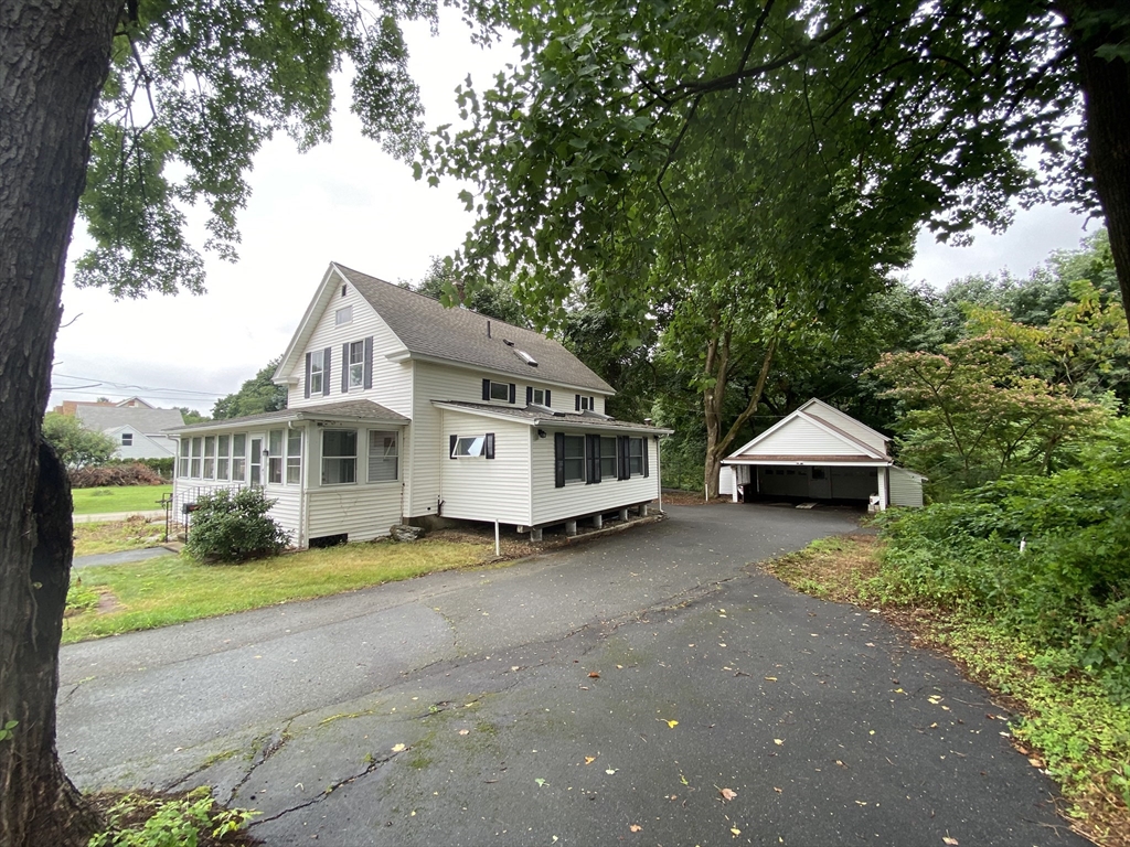 11 Oakes Street