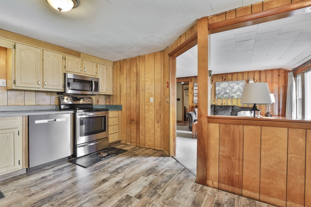 206 Snake Hill Rd