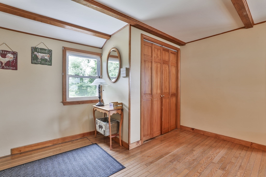 206 Snake Hill Rd