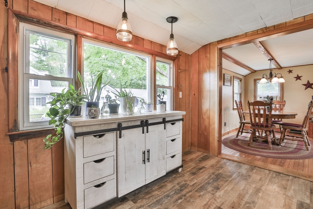 206 Snake Hill Rd