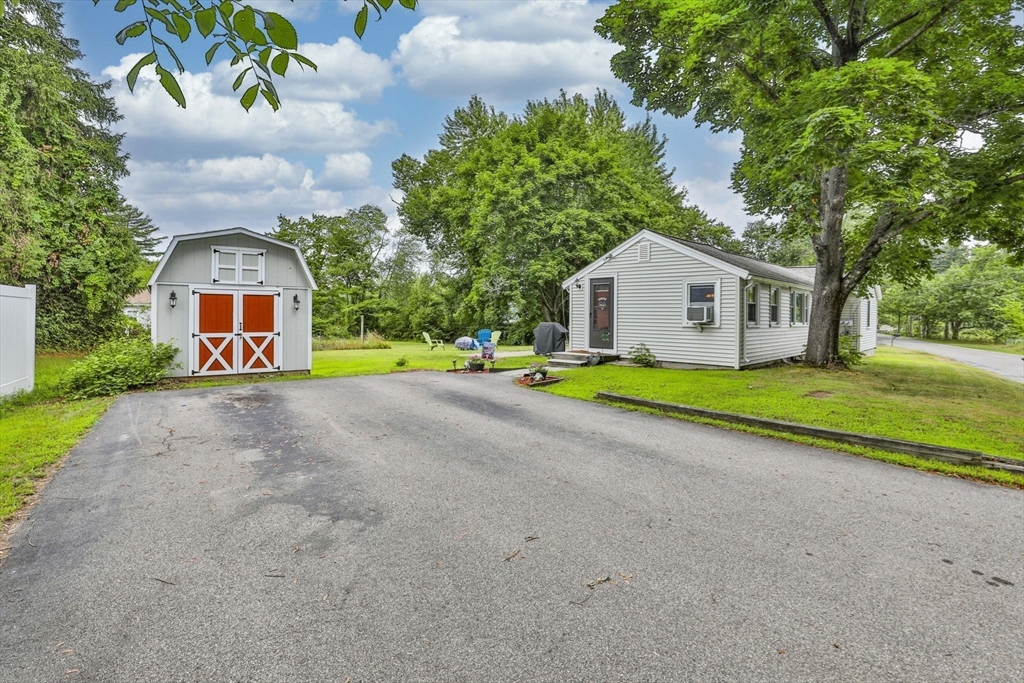 206 Snake Hill Rd