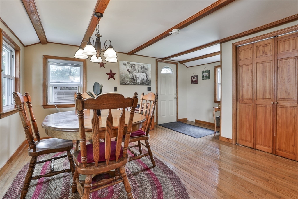 206 Snake Hill Rd