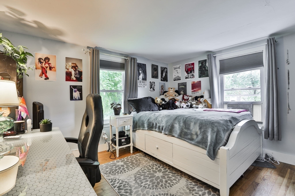 206 Snake Hill Rd