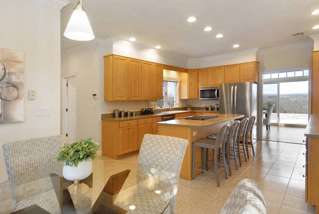 45 Kettle Hole Rd