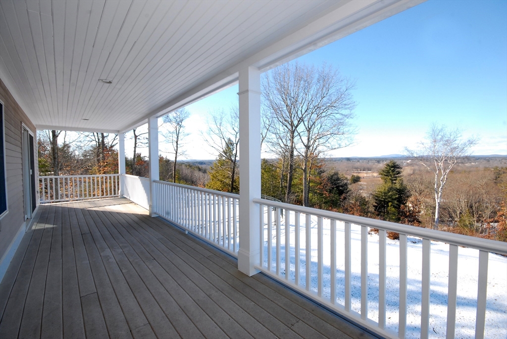 45 Kettle Hole Rd