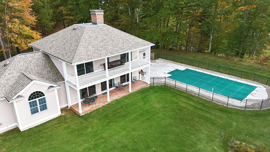 45 Kettle Hole Rd