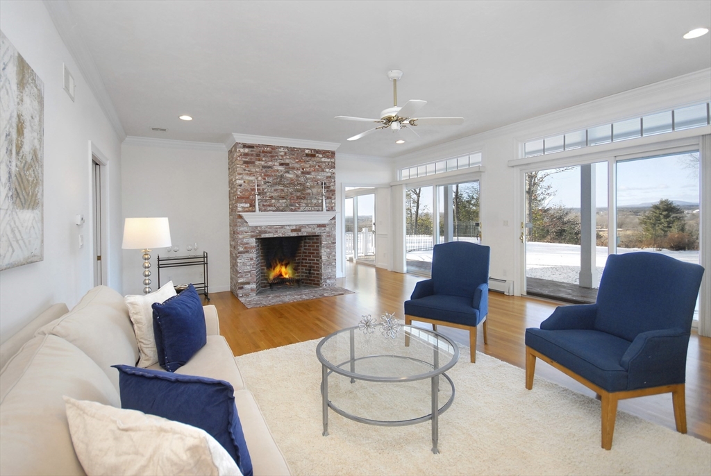45 Kettle Hole Rd