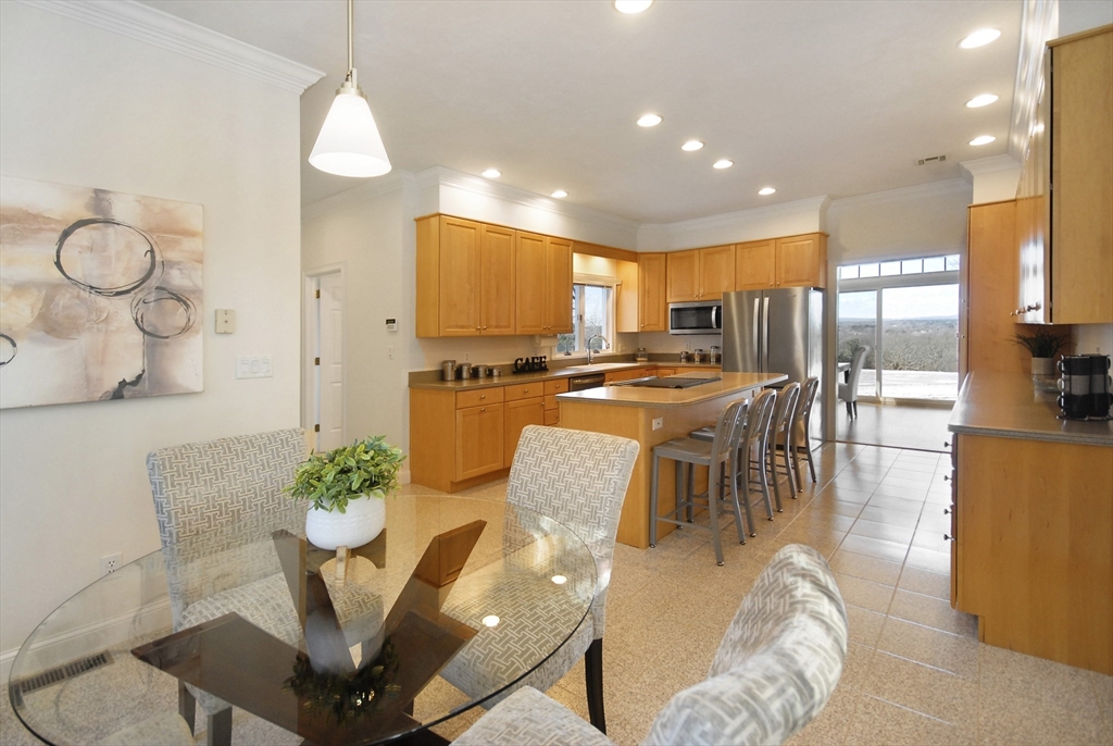 45 Kettle Hole Rd