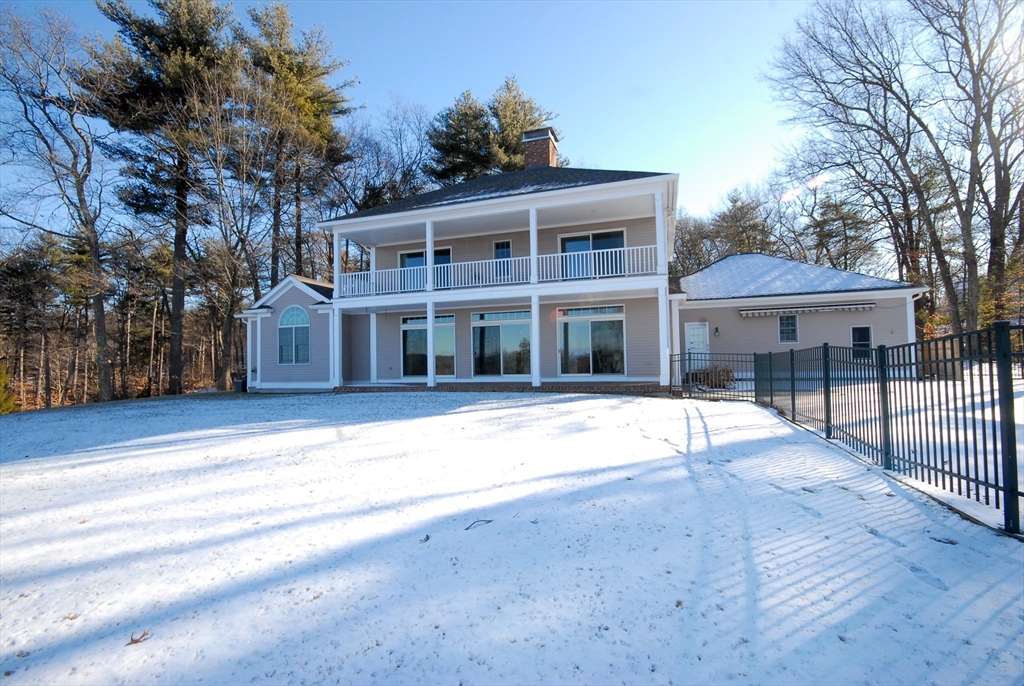 45 Kettle Hole Rd