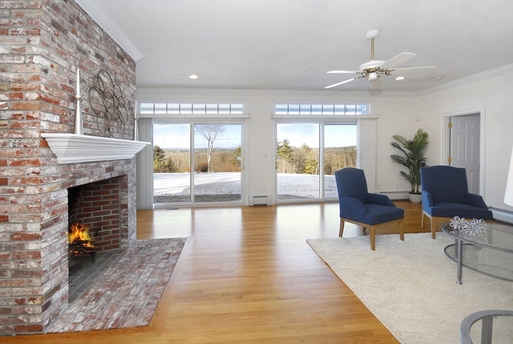 45 Kettle Hole Rd