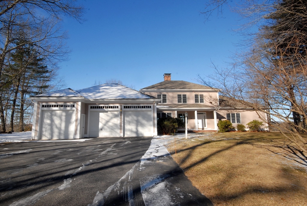 45 Kettle Hole Rd