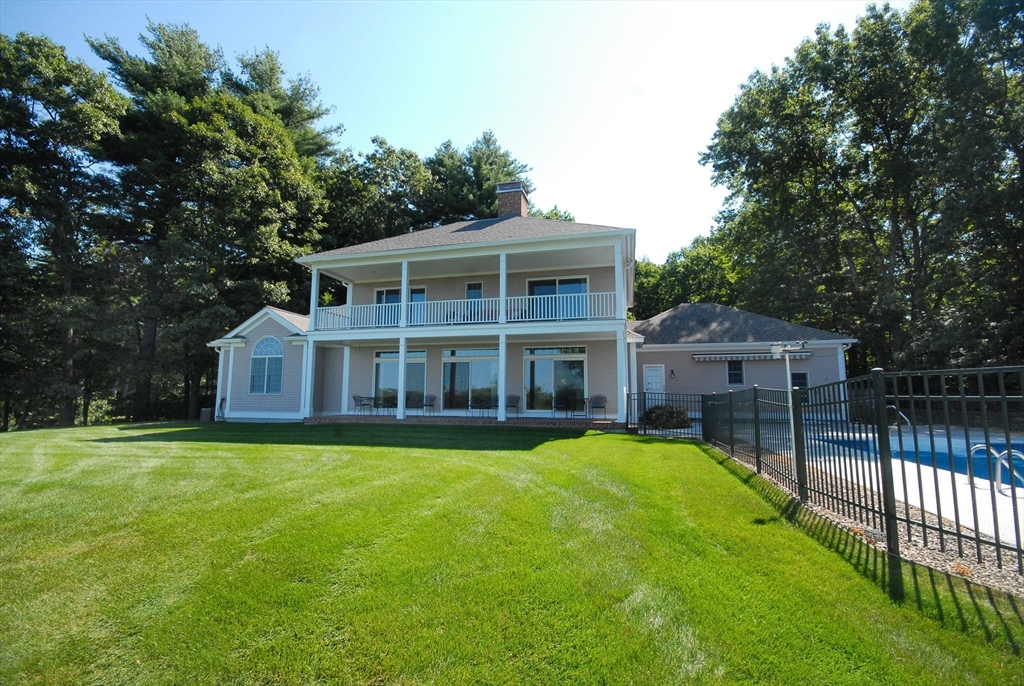 45 Kettle Hole Rd