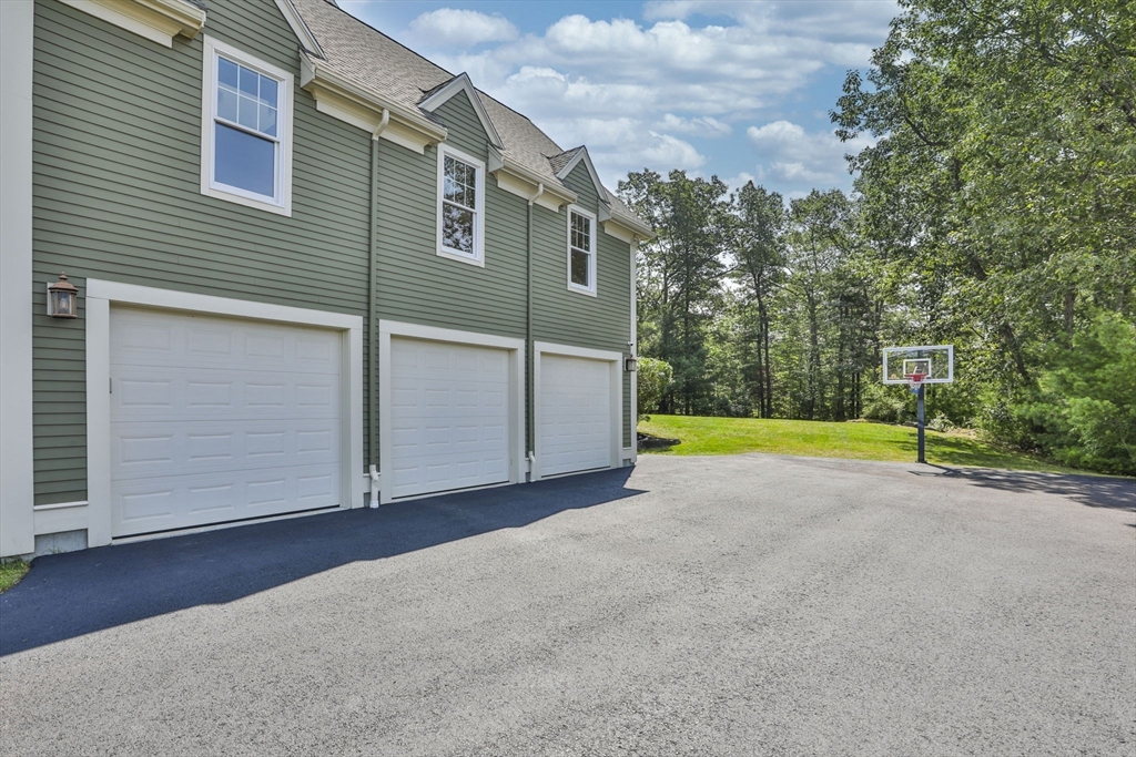 108 Oak Trail