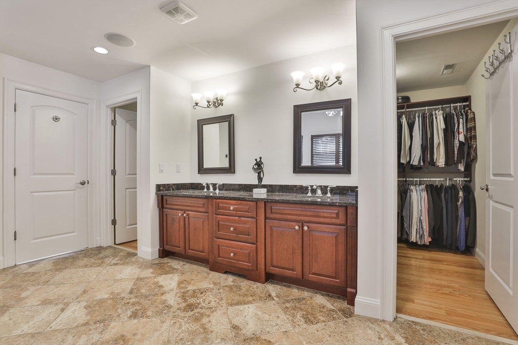 108 Oak Trail