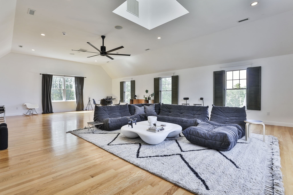 108 Oak Trail