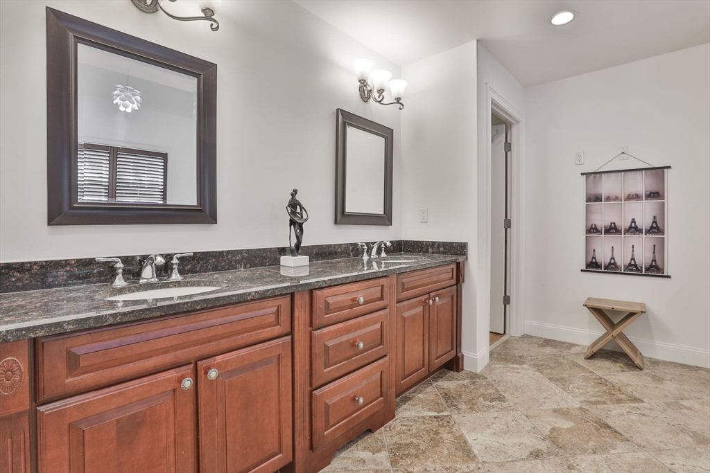 108 Oak Trail