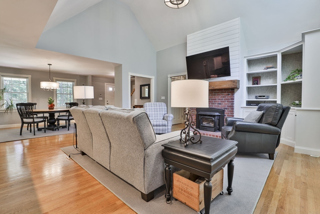 40 Hemlock Park Drive