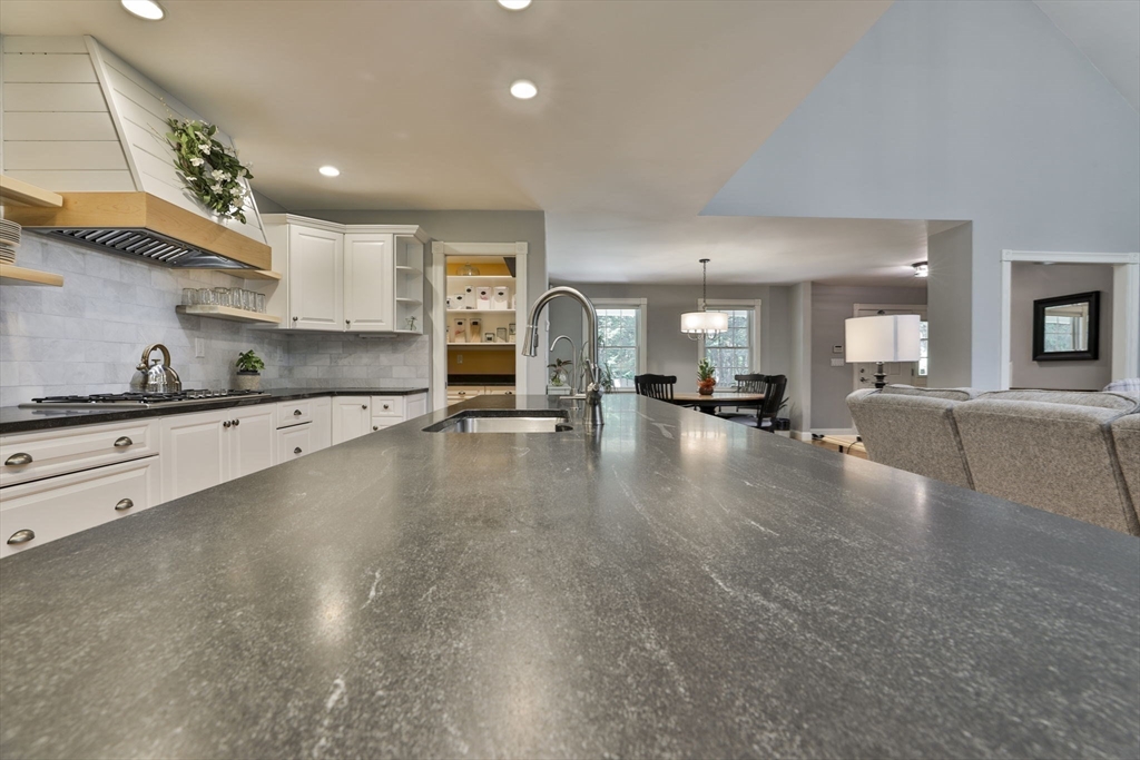 40 Hemlock Park Drive