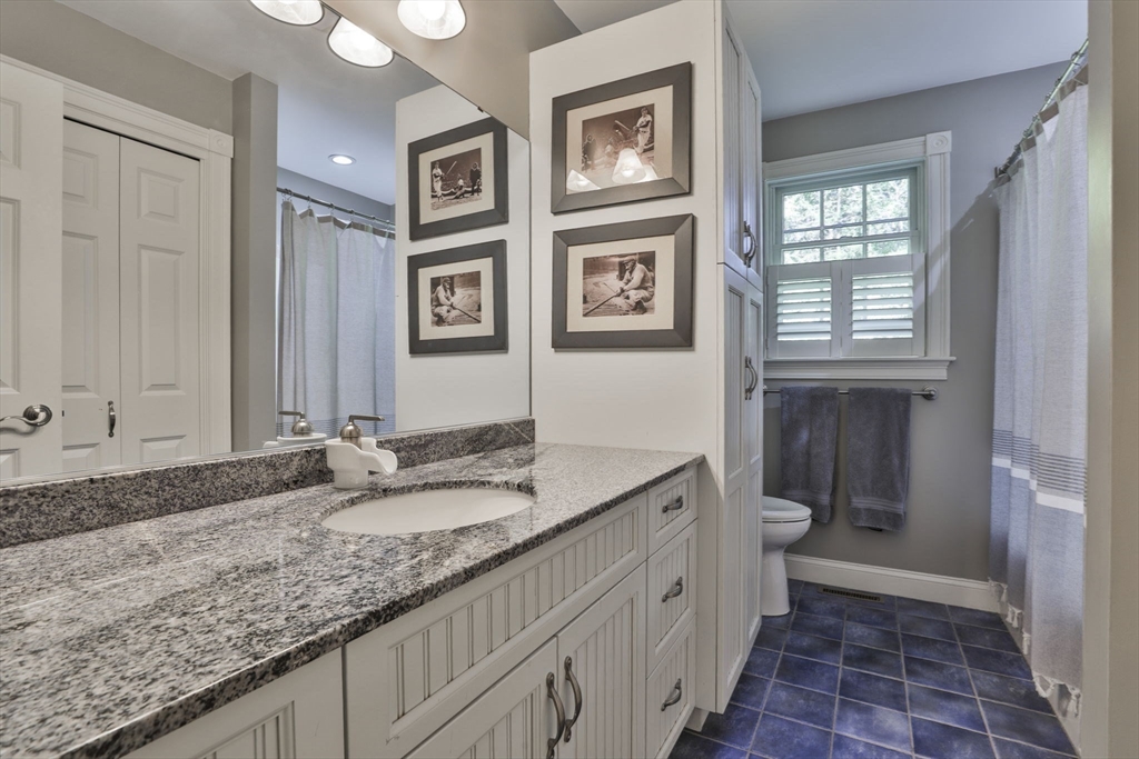 40 Hemlock Park Drive