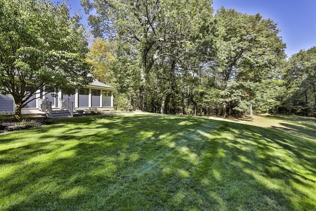 40 Hemlock Park Drive