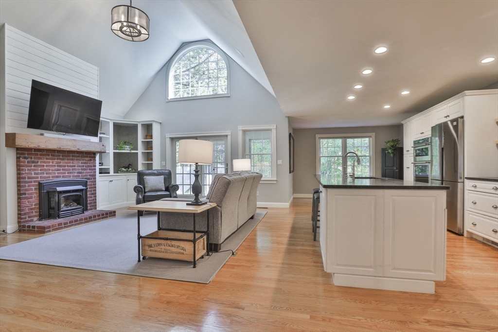 40 Hemlock Park Drive