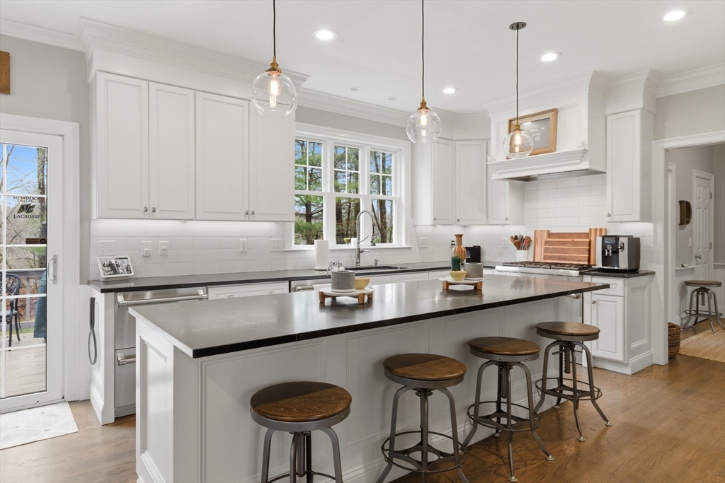 20 Huckleberry Rd