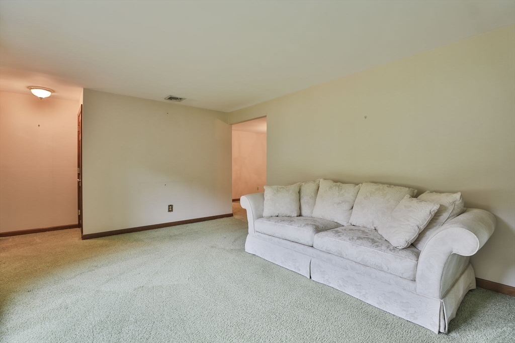443 Quinapoxet St