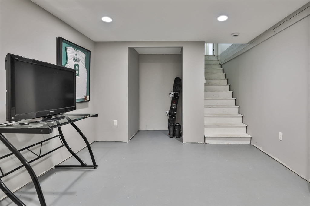17 Robinson St