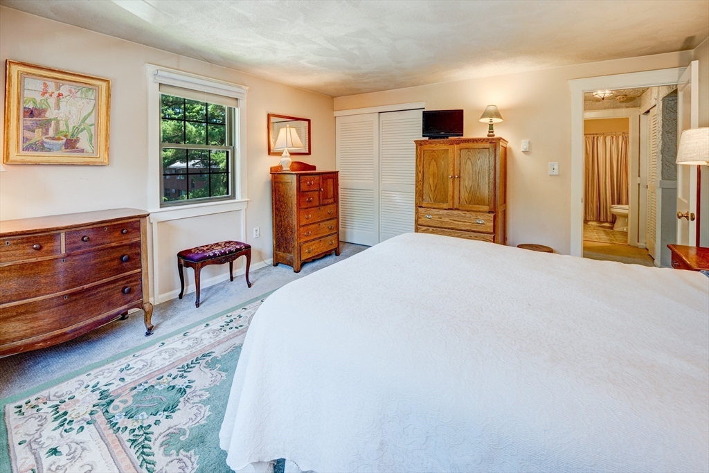 35 Swanson Ct # 32D