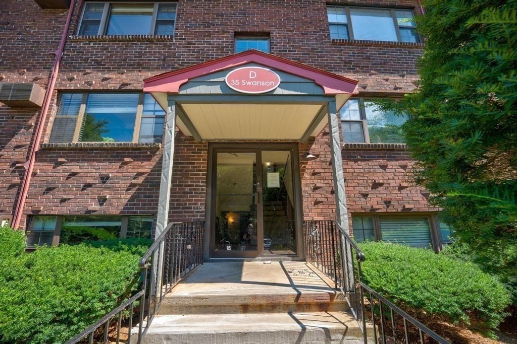 35 Swanson Ct # 32D