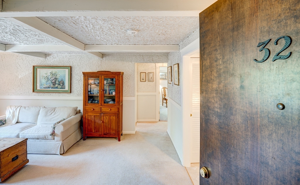 35 Swanson Ct # 32D