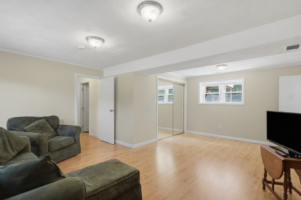 7 San Mateo Drive
