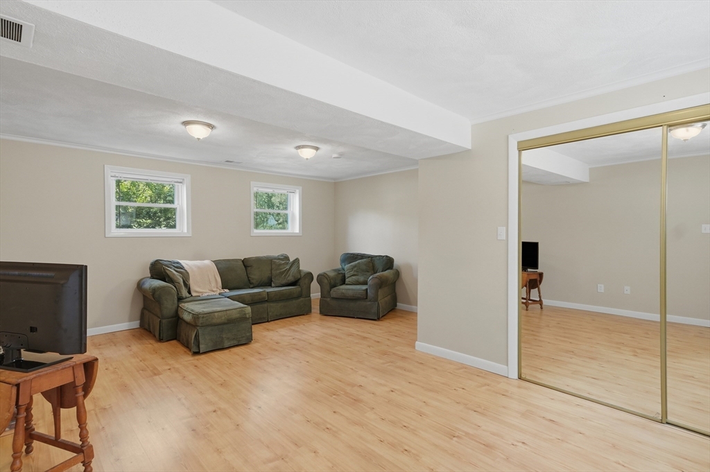 7 San Mateo Drive